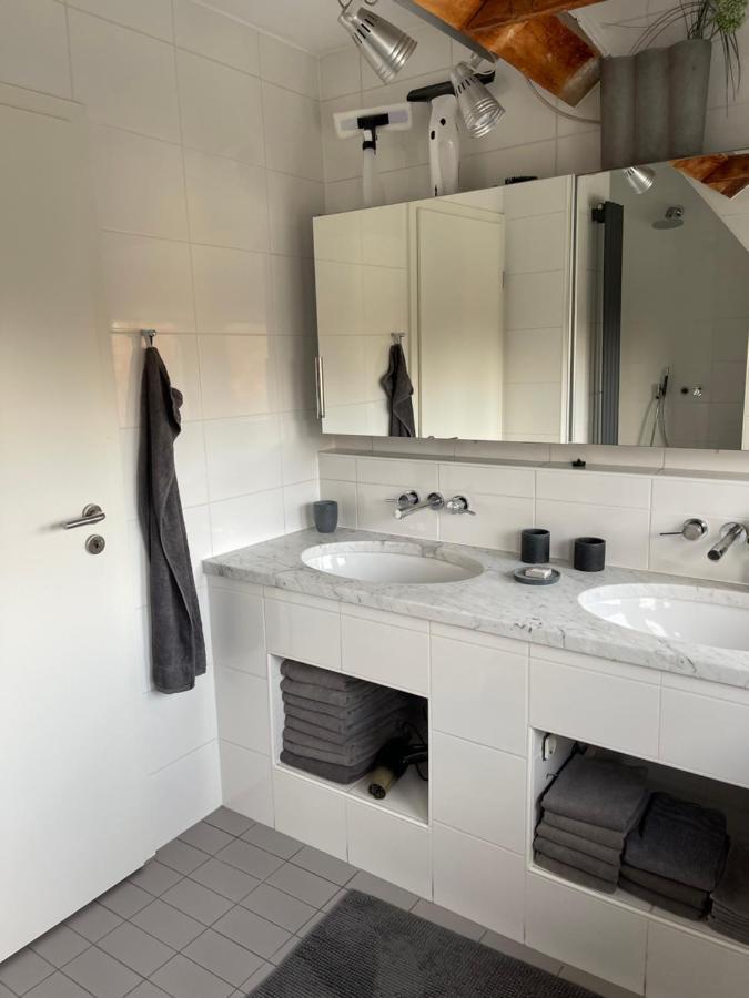 Caros Zimmer Gladbeck Exteriör bild